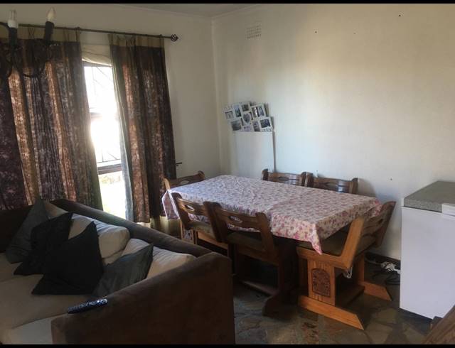 3 bed property to rent in GRASSY PARK